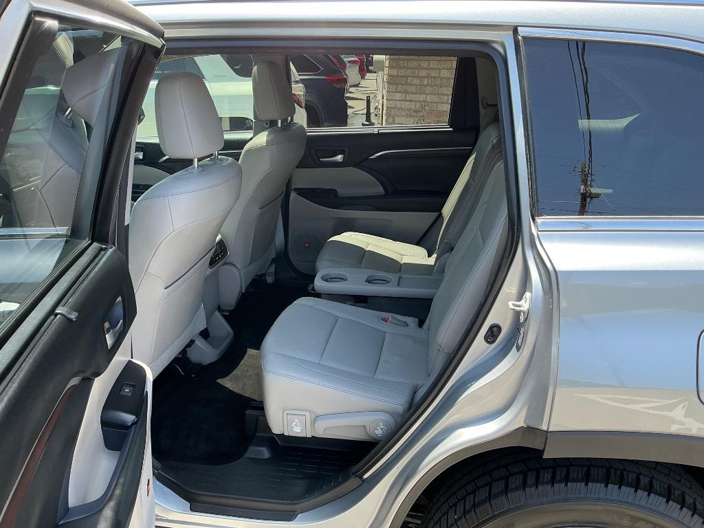 2014 Toyota Highlander - $18,721