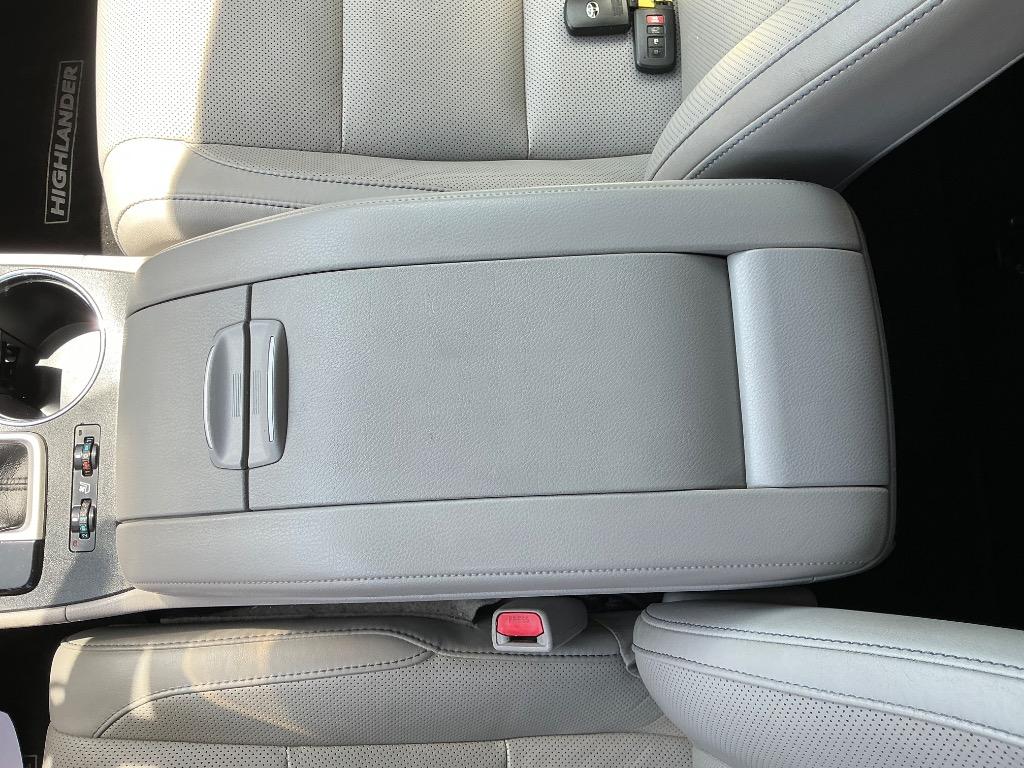 2014 Toyota Highlander - $18,721