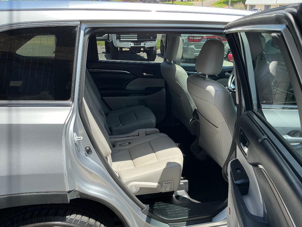 2014 Toyota Highlander - $18,721
