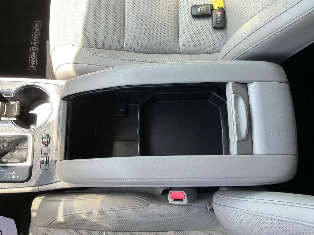 2014 Toyota Highlander - $18,721