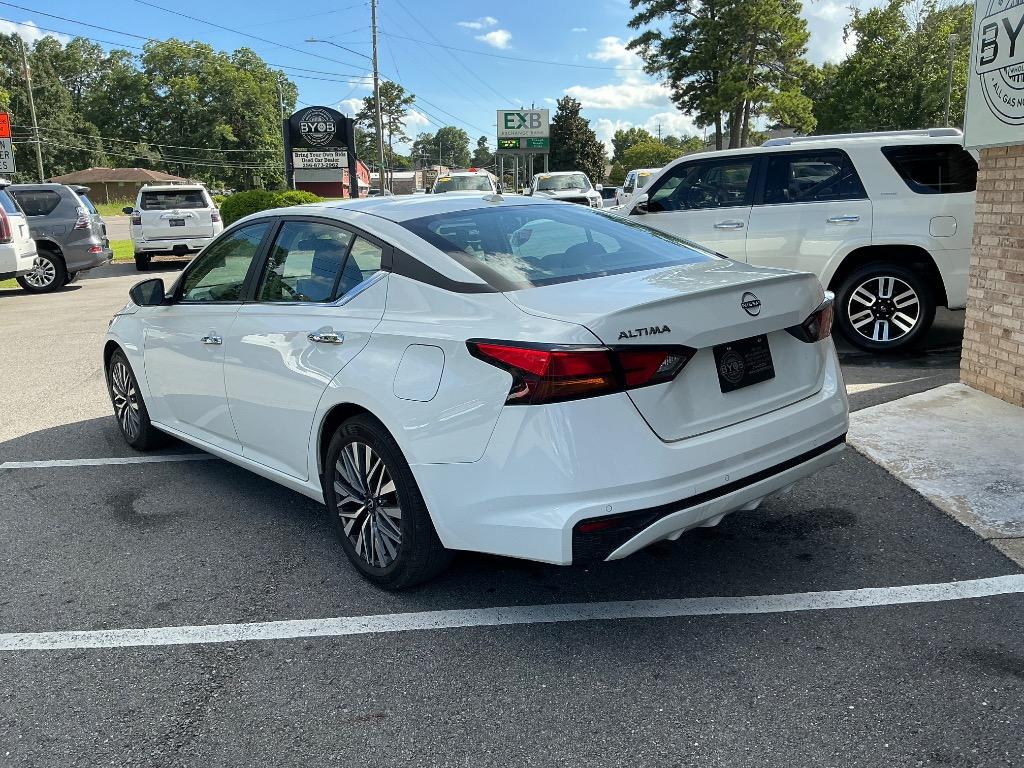 2025 Nissan Altima - $22,561