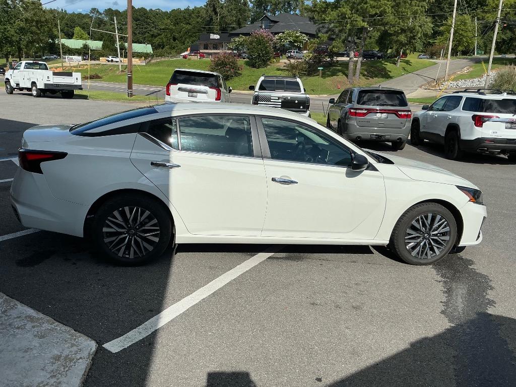 2025 Nissan Altima - $22,561