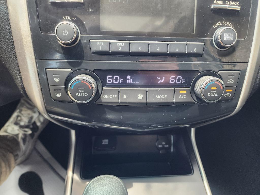 2015 Nissan Altima - $11,979