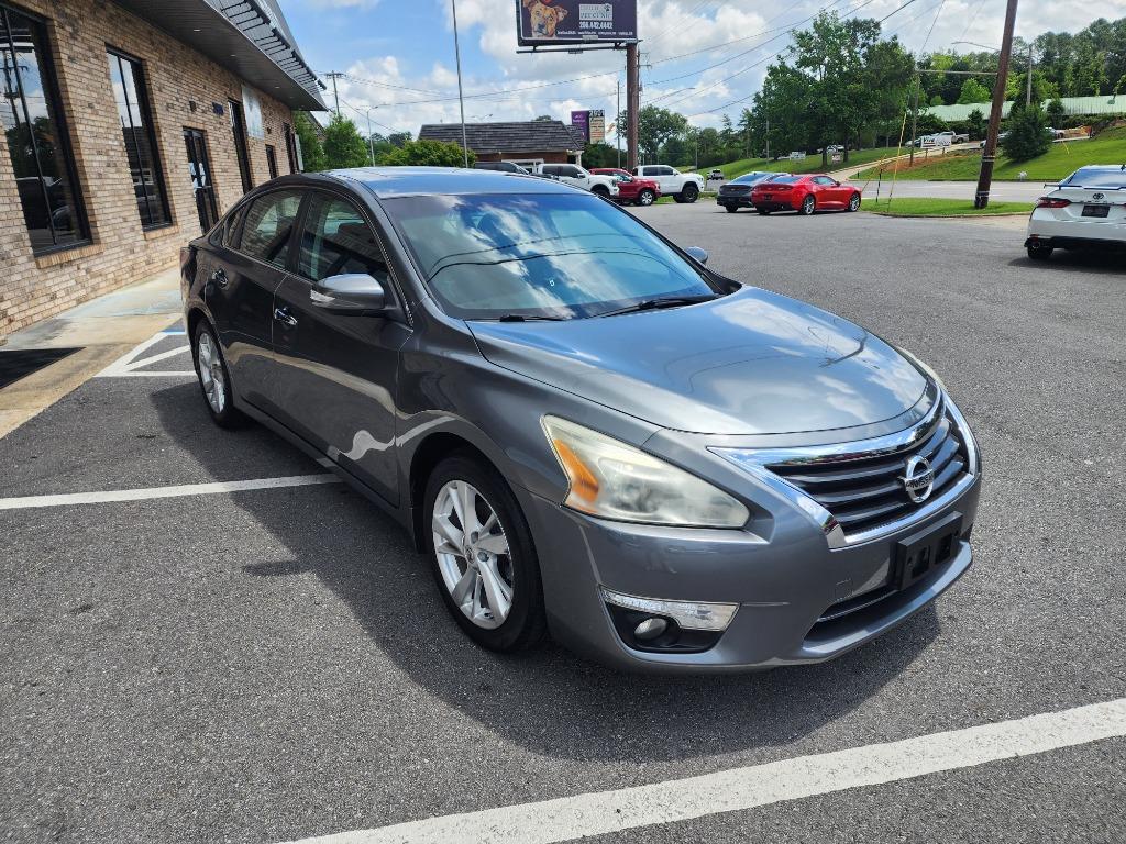 2015 Nissan Altima - $11,979