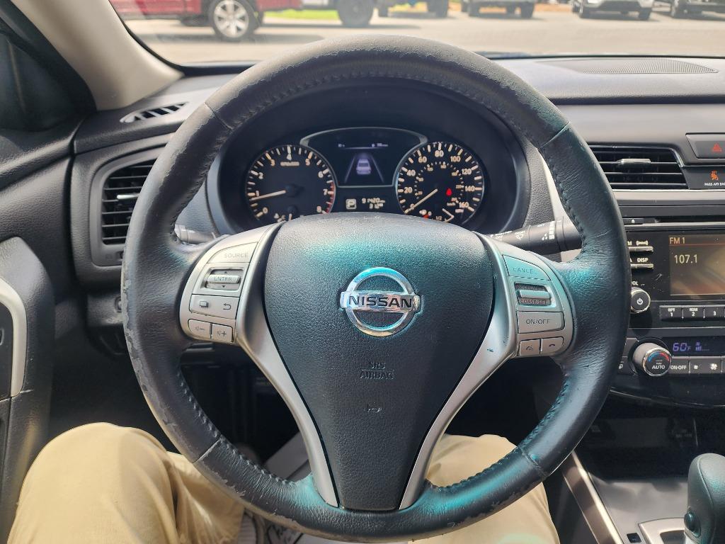 2015 Nissan Altima - $11,979