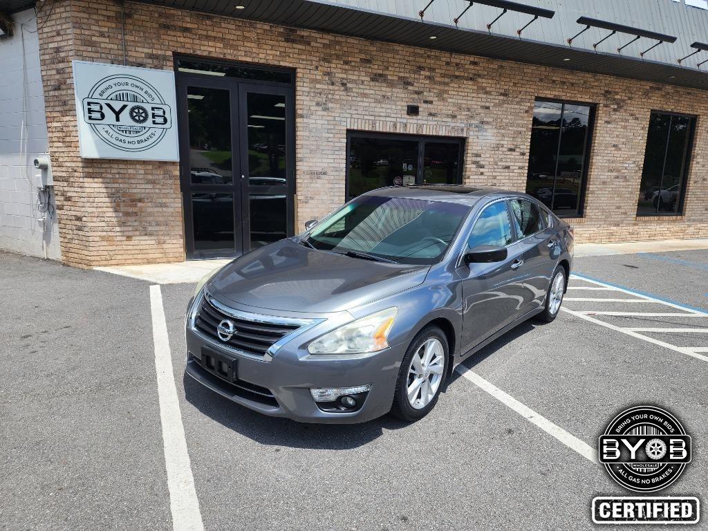 2015 Nissan Altima - $11,979