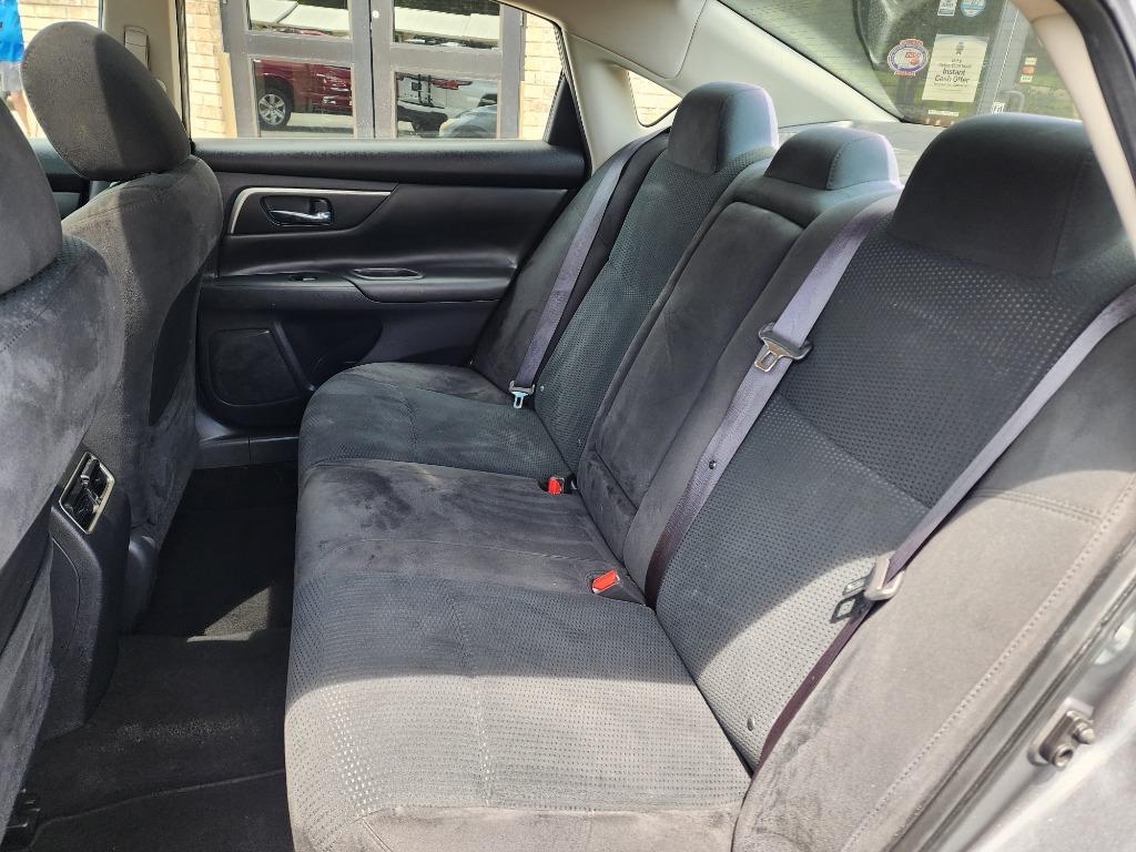 2015 Nissan Altima - $11,979