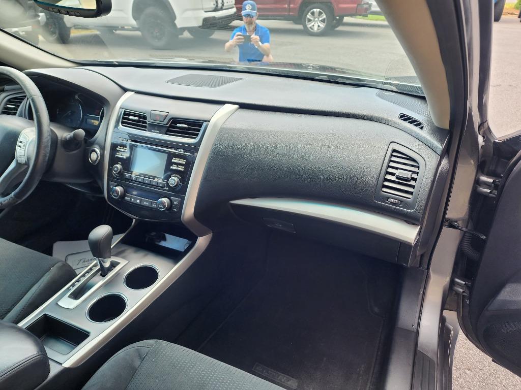 2015 Nissan Altima - $11,979