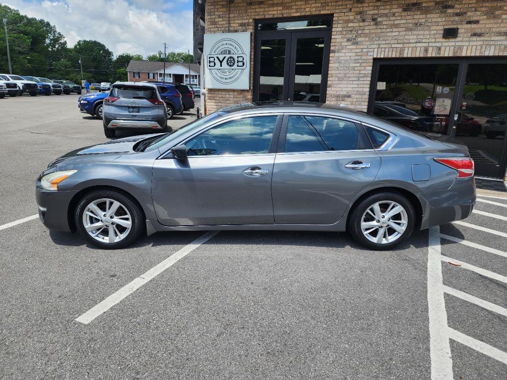 2015 Nissan Altima - $11,979