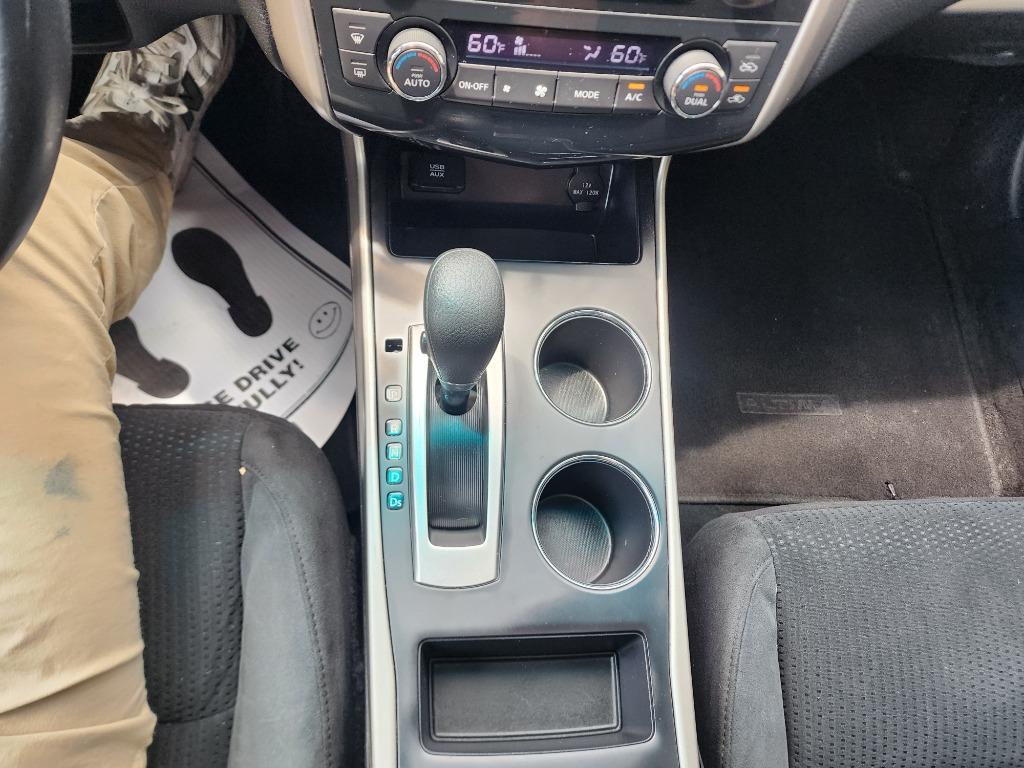 2015 Nissan Altima - $11,979