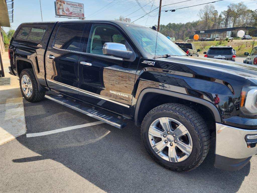 2017 GMC Sierra 1500 SLT photo
