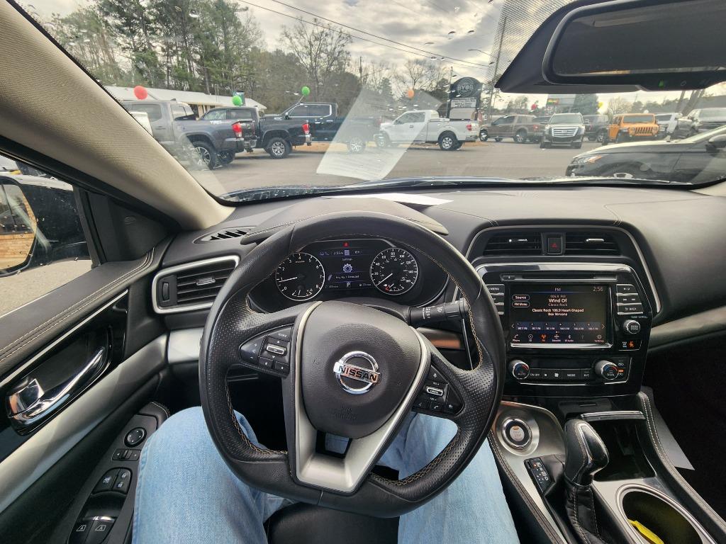 2022 Nissan Maxima SV photo