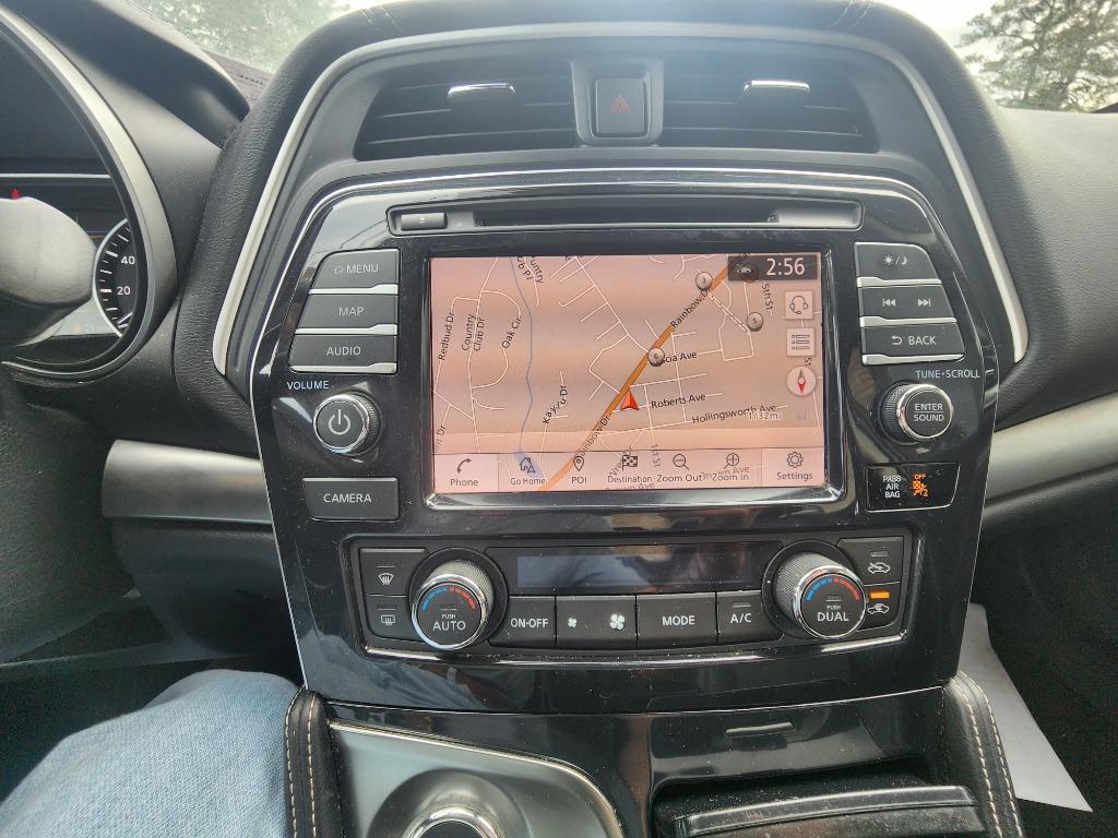2022 Nissan Maxima SV photo