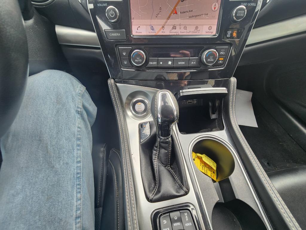 2022 Nissan Maxima SV photo
