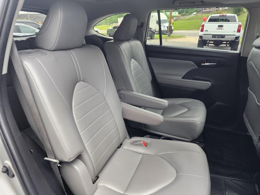 2022 Toyota Highlander - $31,458