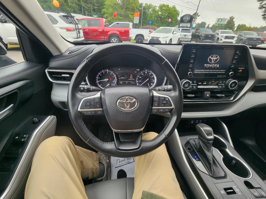 2022 Toyota Highlander - $31,458
