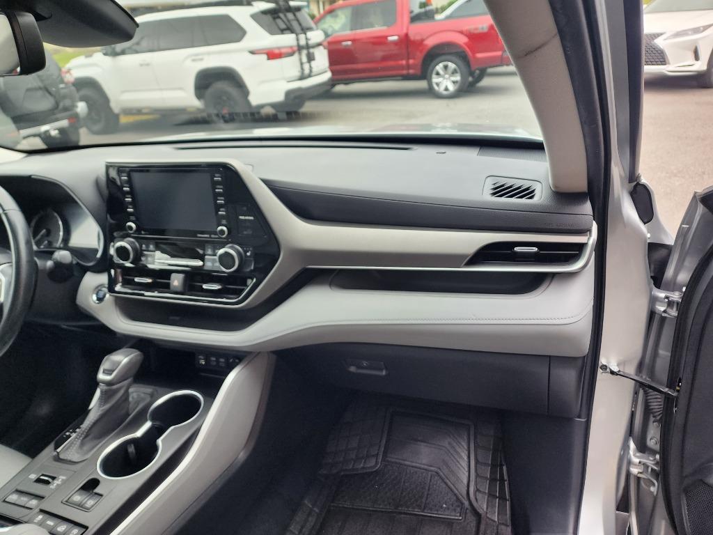 2022 Toyota Highlander - $31,458
