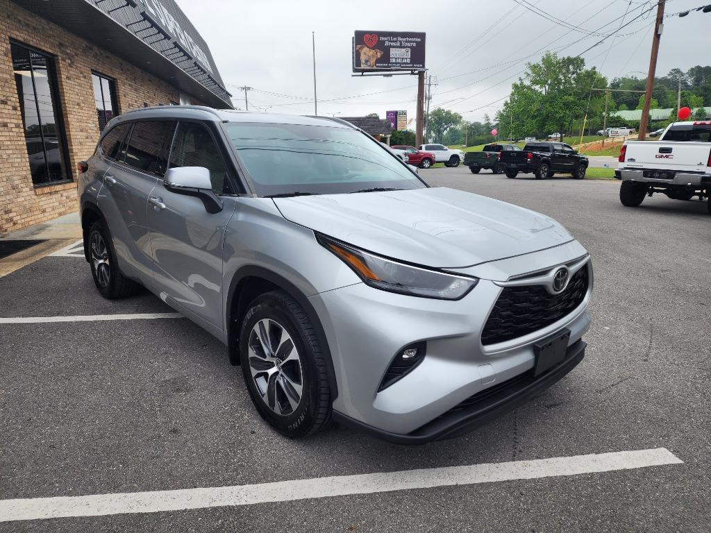 2022 Toyota Highlander - $31,458