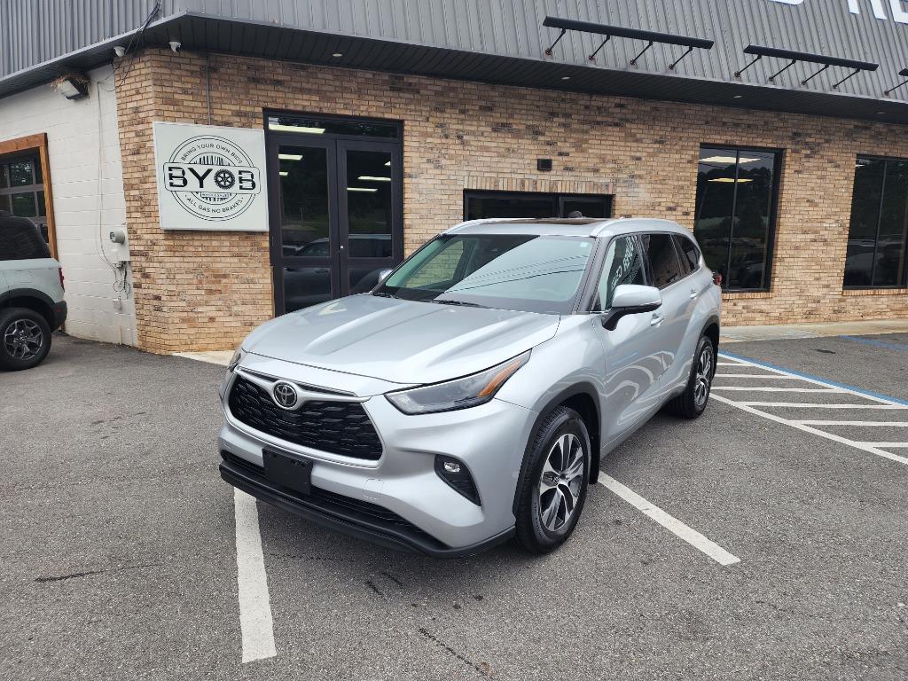 2022 Toyota Highlander - $31,458