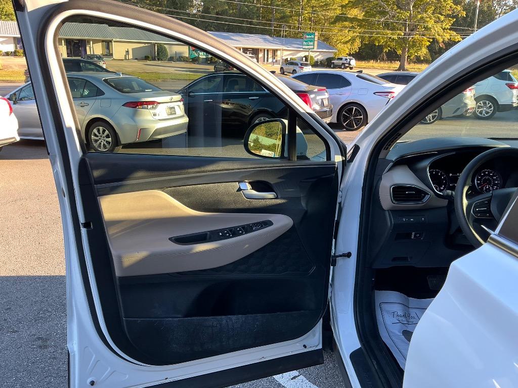 2023 Hyundai Santa Fe - $19,876