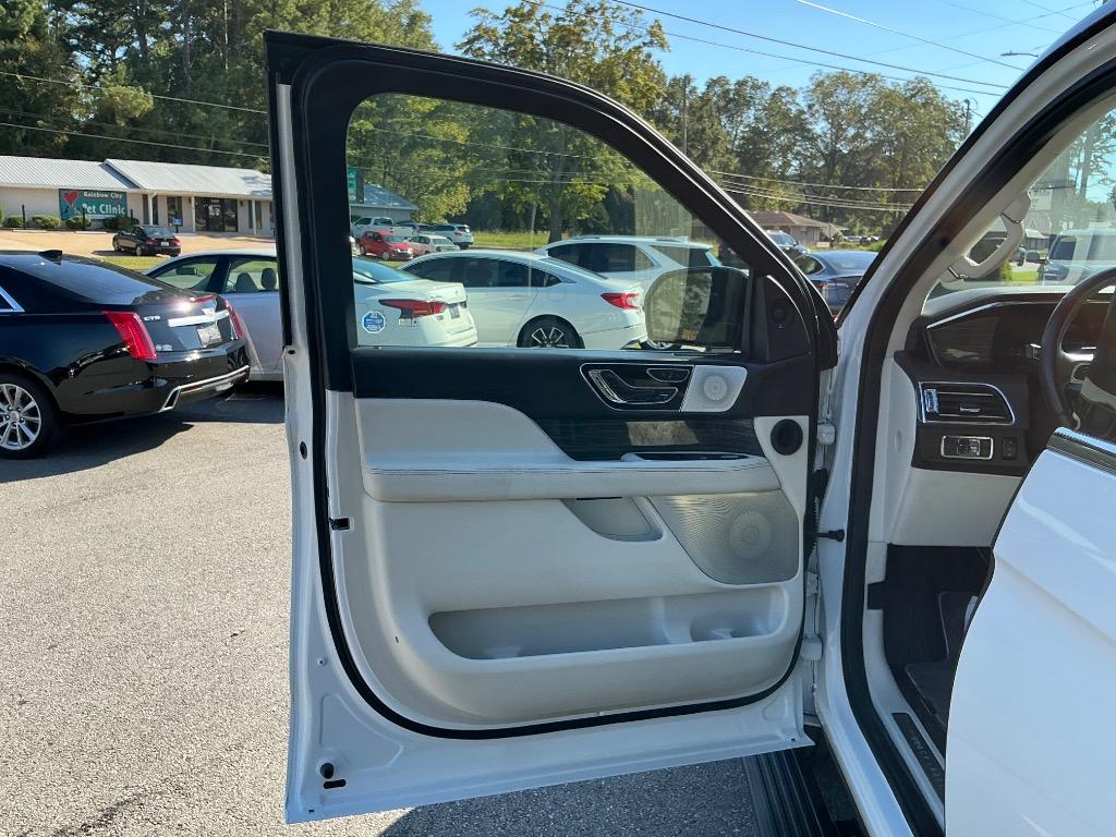 2023 Lincoln Navigator - $49,521