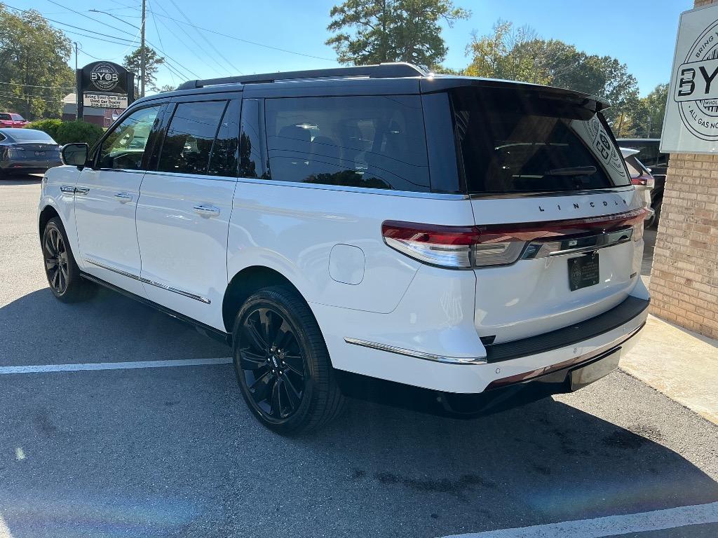 2023 Lincoln Navigator - $49,521