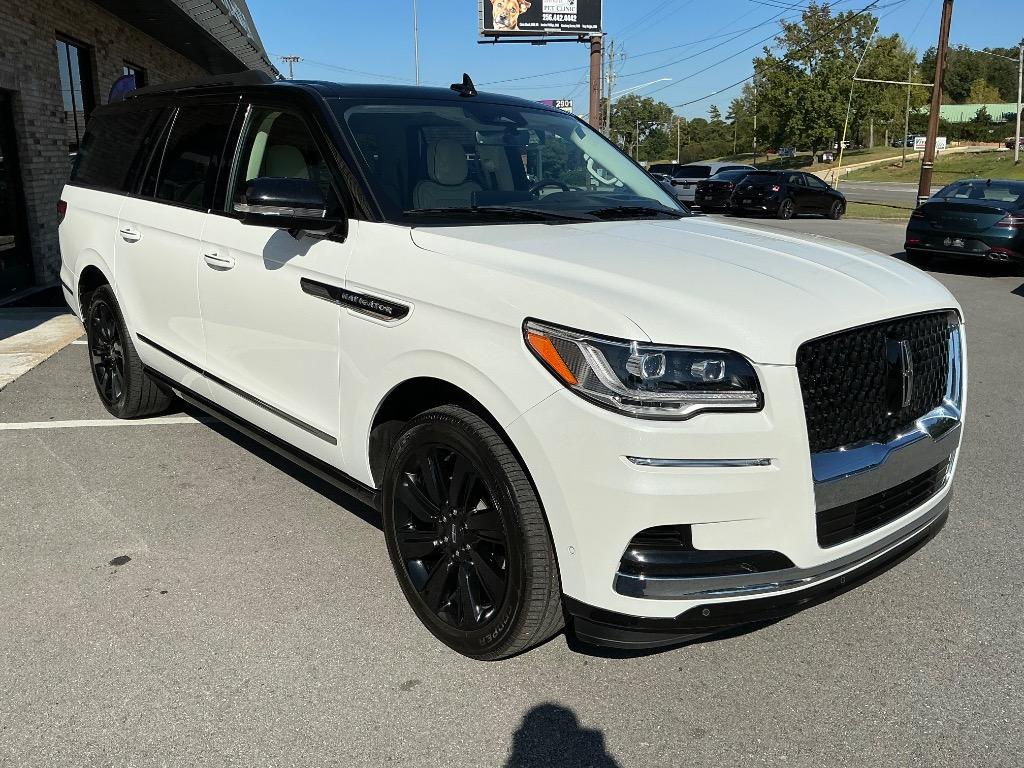 2023 Lincoln Navigator - $49,521