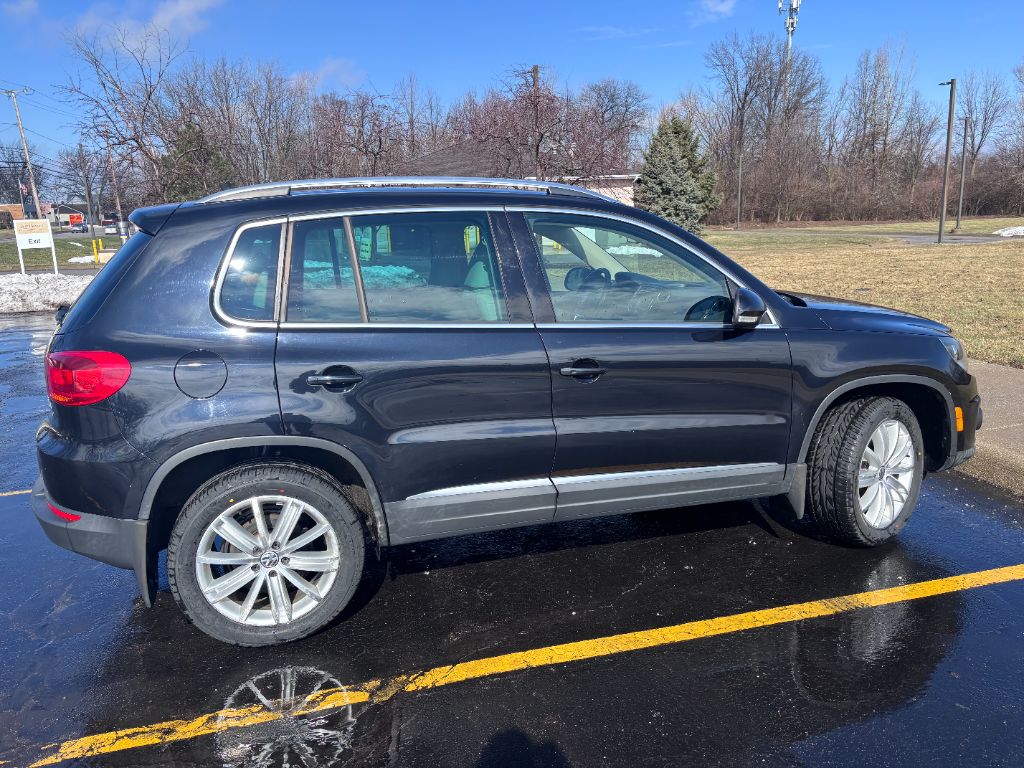 2015 Volkswagen Tiguan SEL photo