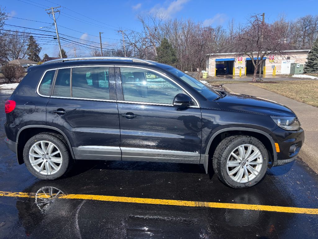 2015 Volkswagen Tiguan SEL photo