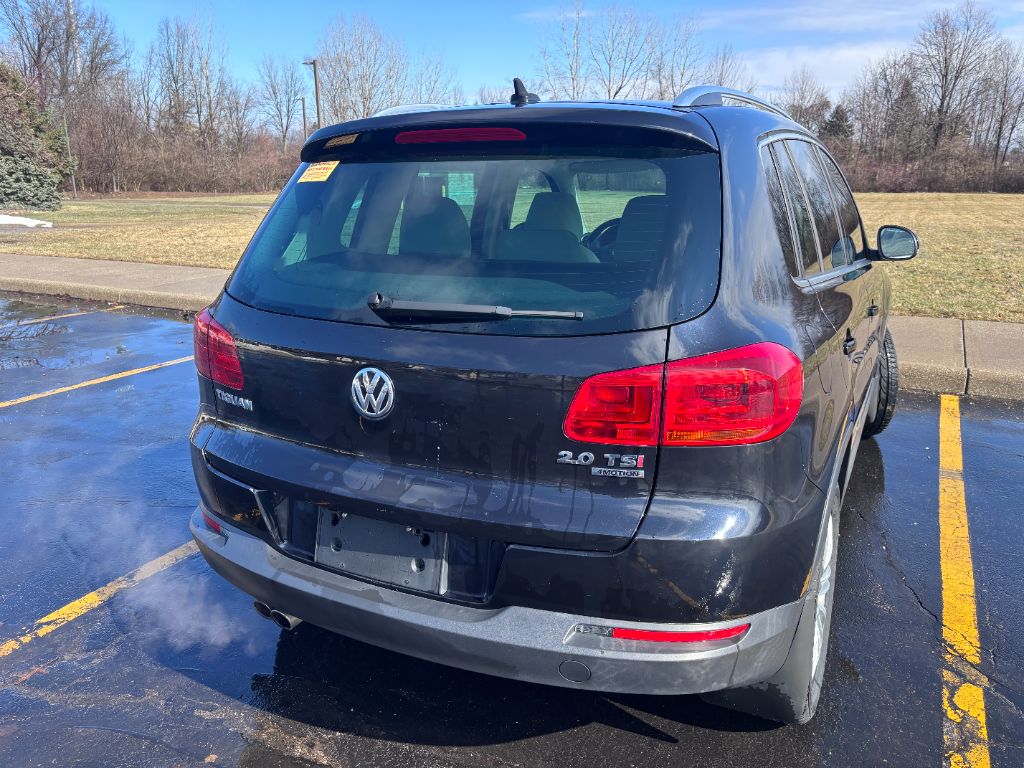 2015 Volkswagen Tiguan SEL photo
