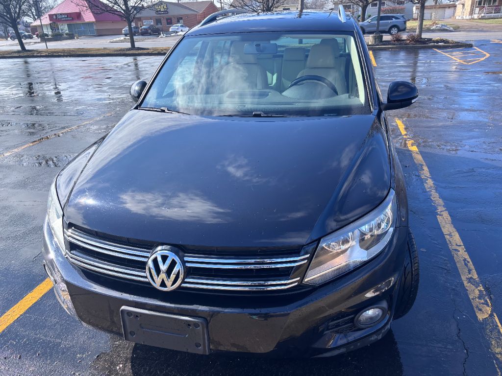 2015 Volkswagen Tiguan SEL photo