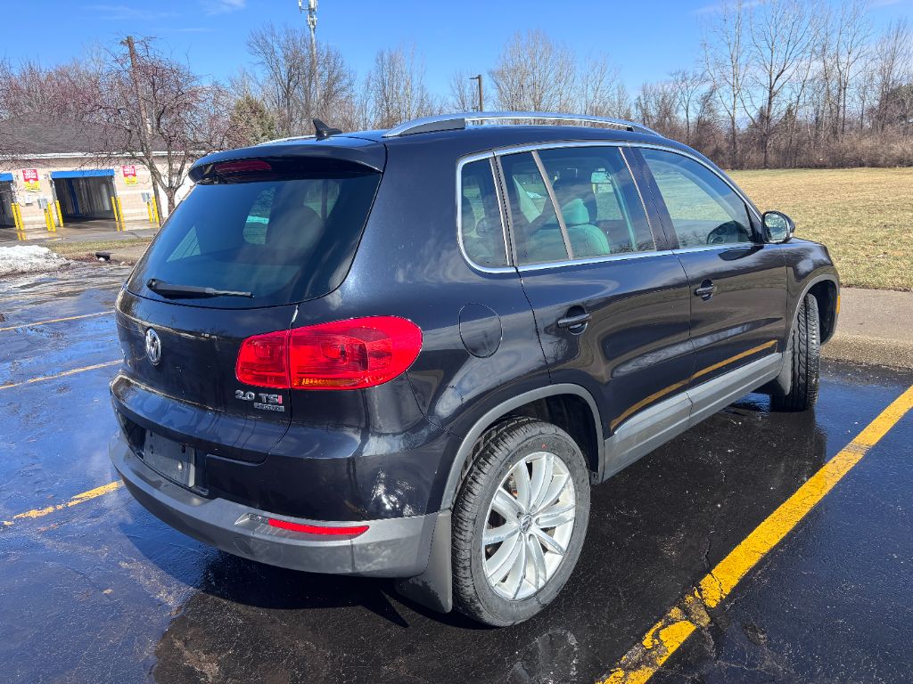 2015 Volkswagen Tiguan SEL photo