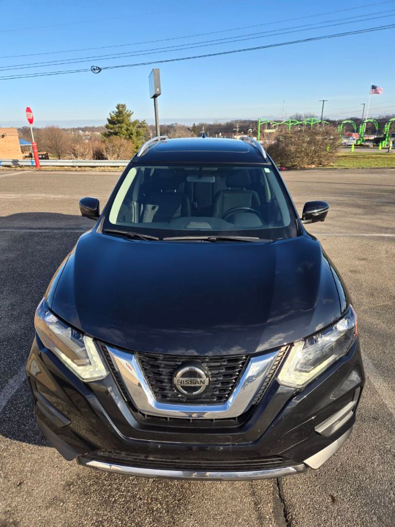 2018 Nissan Rogue SV photo
