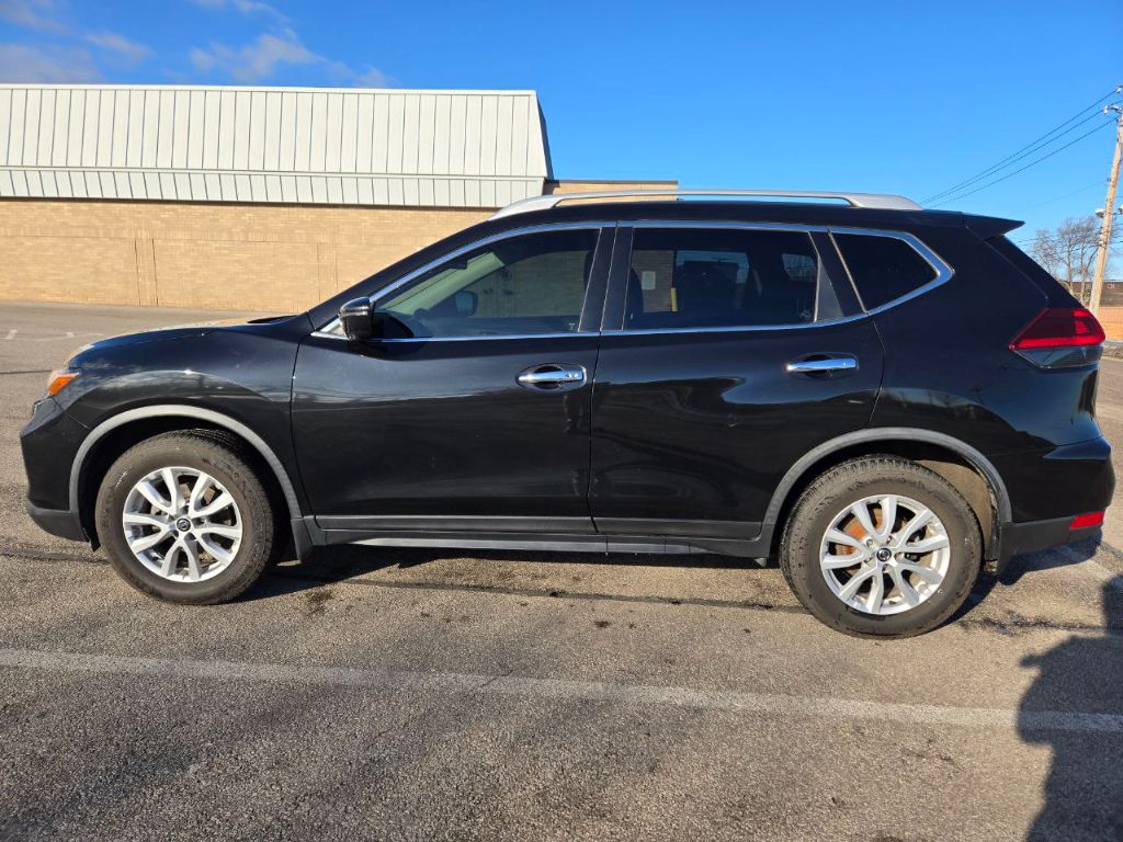 2018 Nissan Rogue SV photo