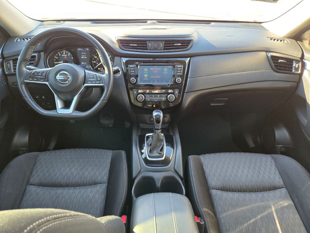 2018 Nissan Rogue SV photo