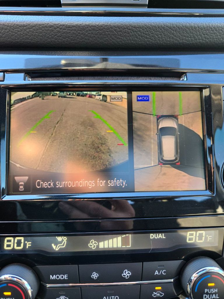 2018 Nissan Rogue SV photo