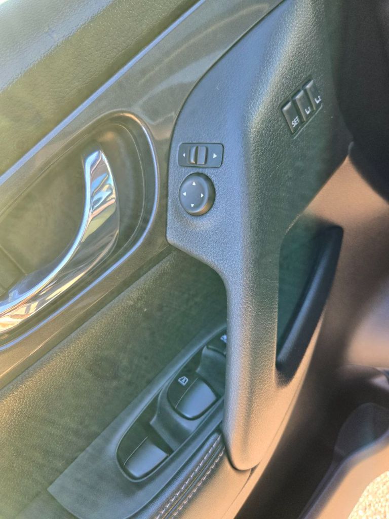 2018 Nissan Rogue SV photo