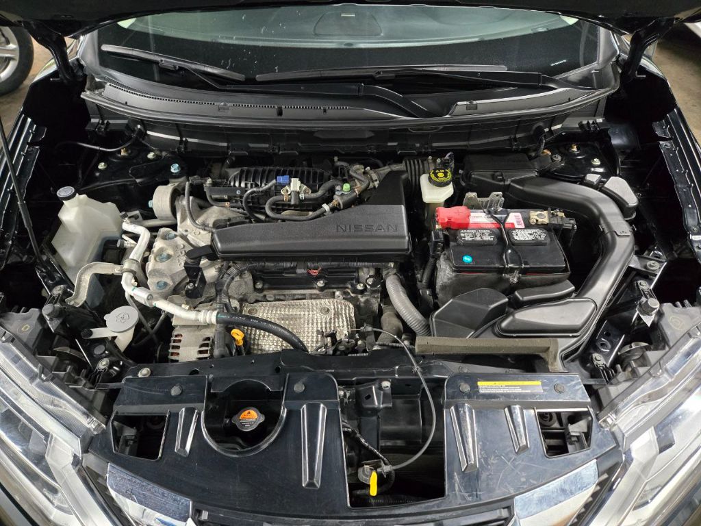 2018 Nissan Rogue SV photo