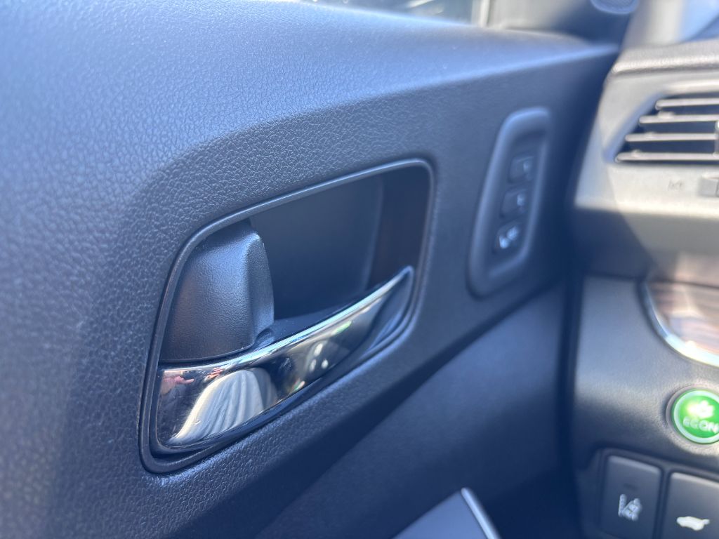 2016 Honda CR-V Touring photo