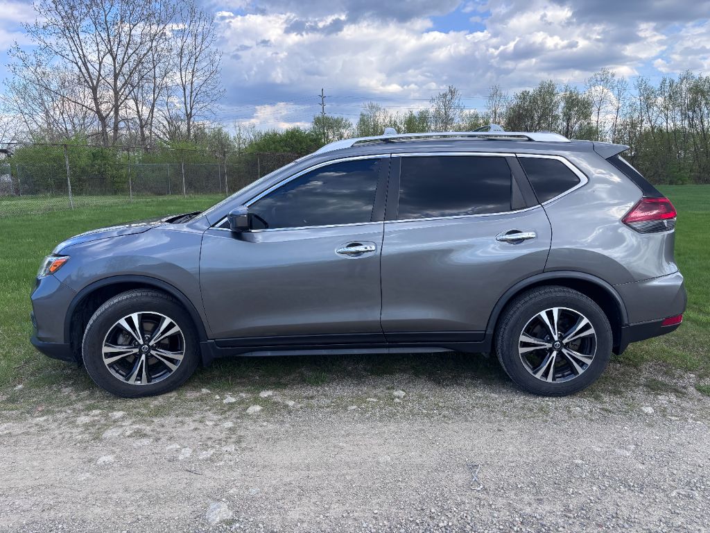 2020 Nissan Rogue SV photo