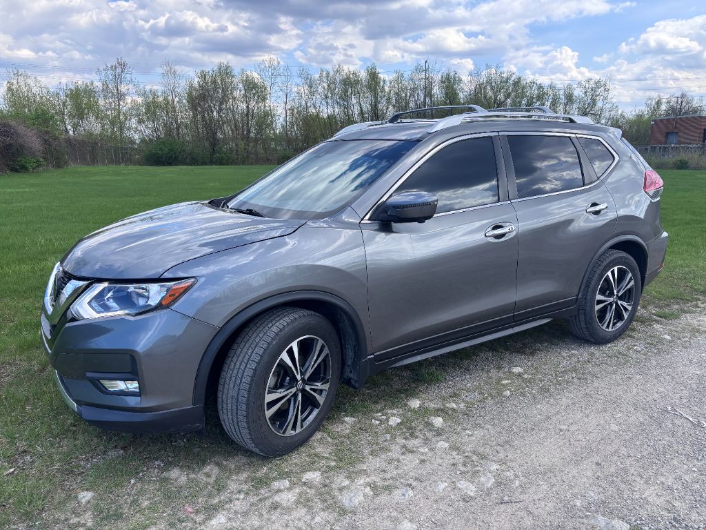 2020 Nissan Rogue SV photo