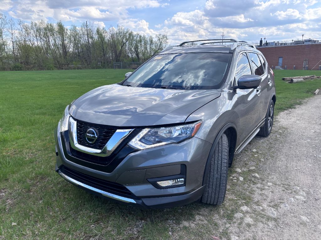 2020 Nissan Rogue SV photo