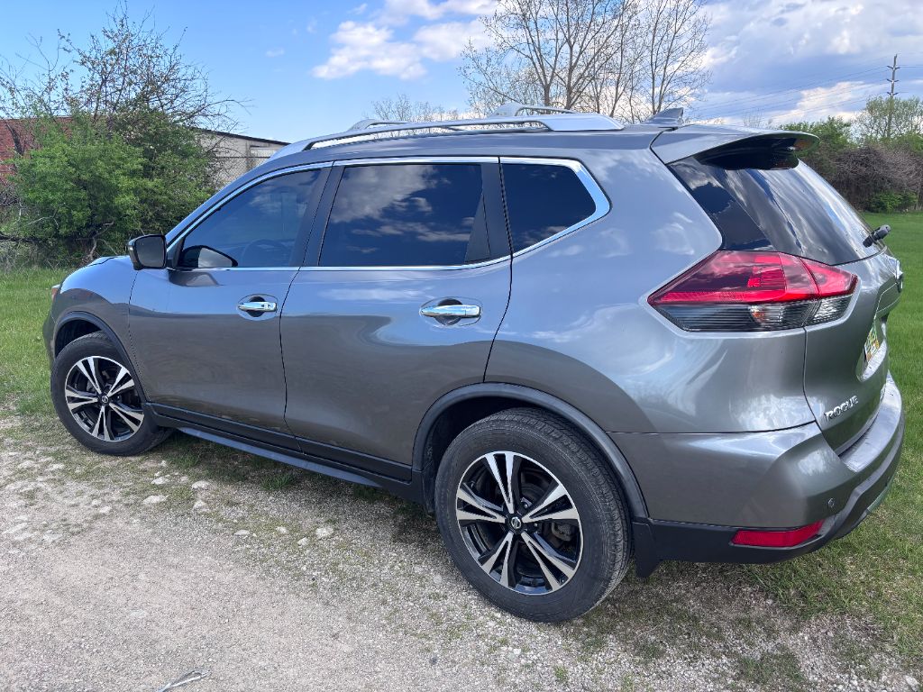 2020 Nissan Rogue SV photo