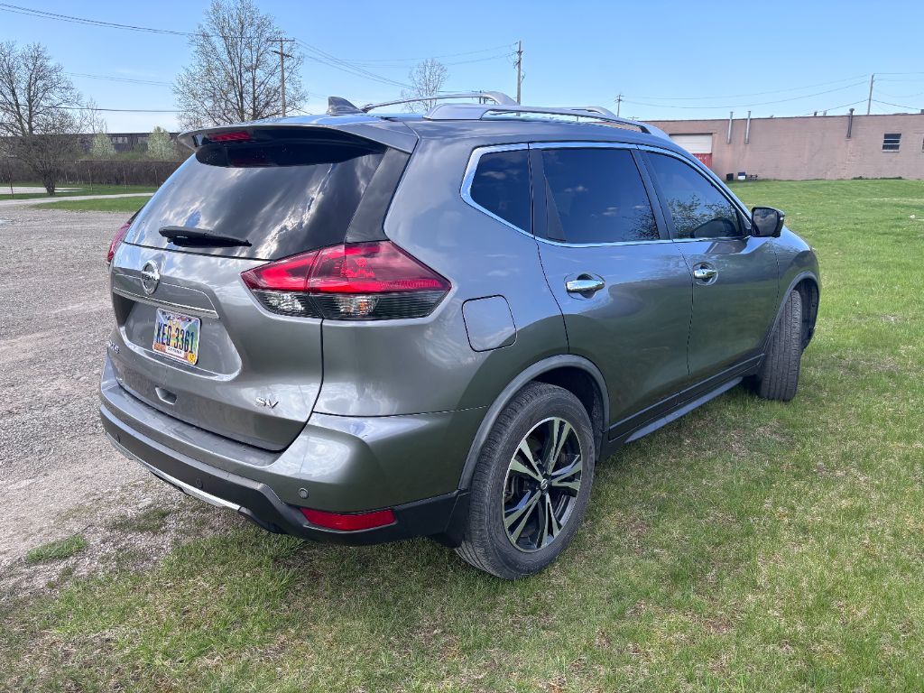 2020 Nissan Rogue SV photo