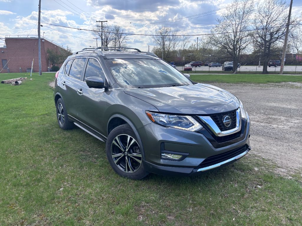 2020 Nissan Rogue SV photo