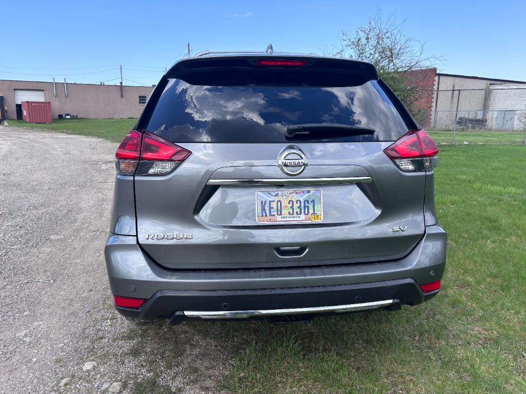 2020 Nissan Rogue SV photo