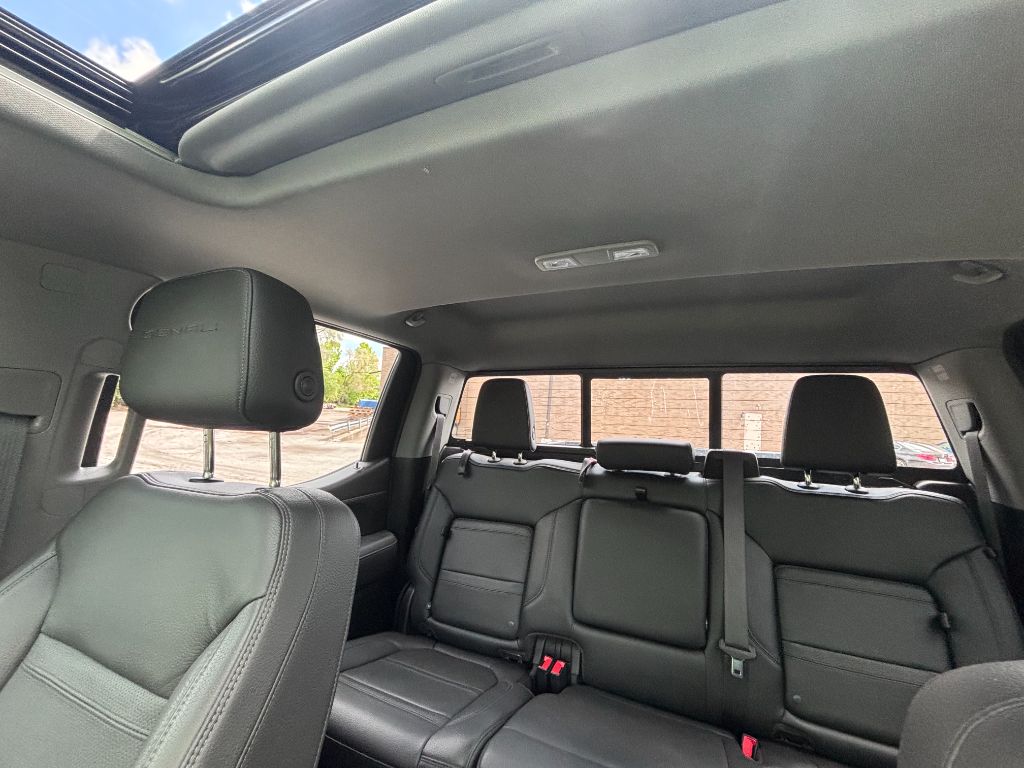 2021 GMC Sierra 1500 Denali photo