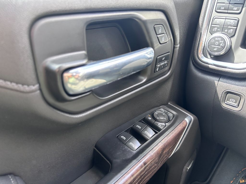 2021 GMC Sierra 1500 Denali photo