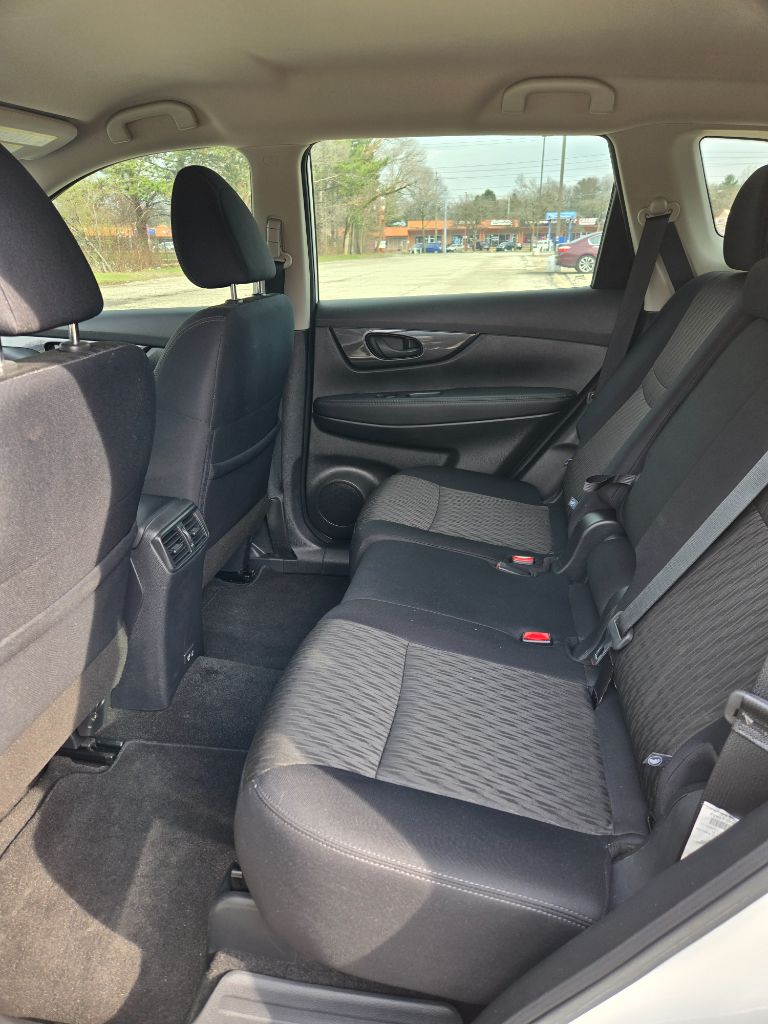 2020 Nissan Rogue S photo