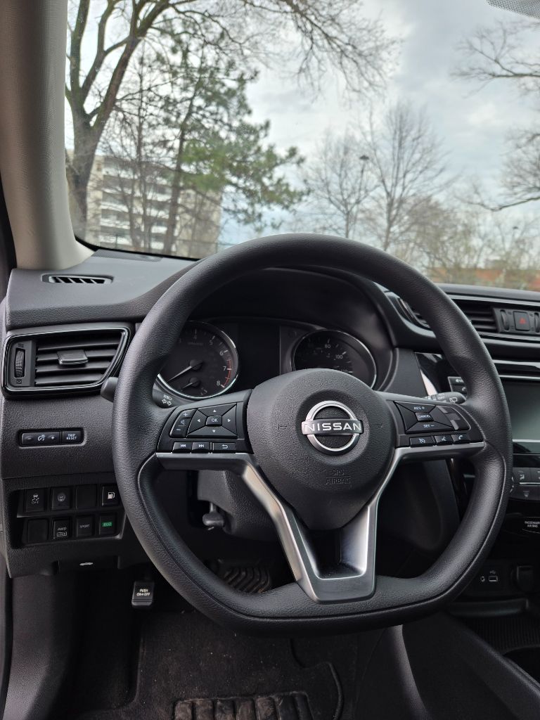 2020 Nissan Rogue S photo